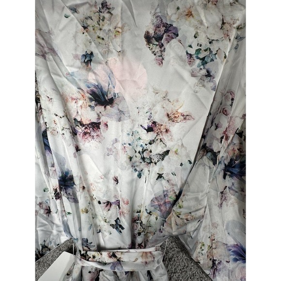 NWT Show Me Your Mumu Wedding Robe Texas Kimono ~ in Bouquet Floral Medium - Picture 6 of 6